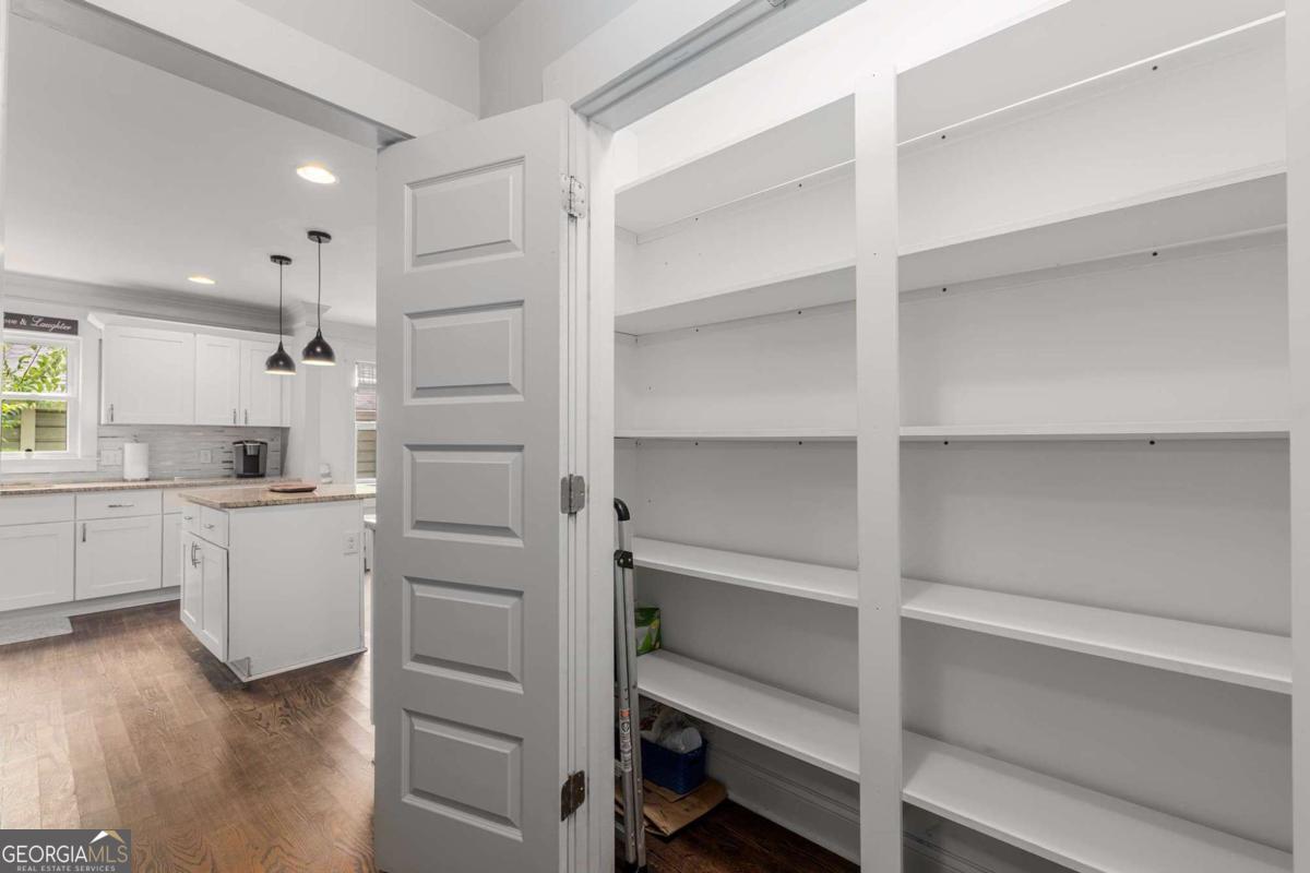 Woodland Hills - Residential