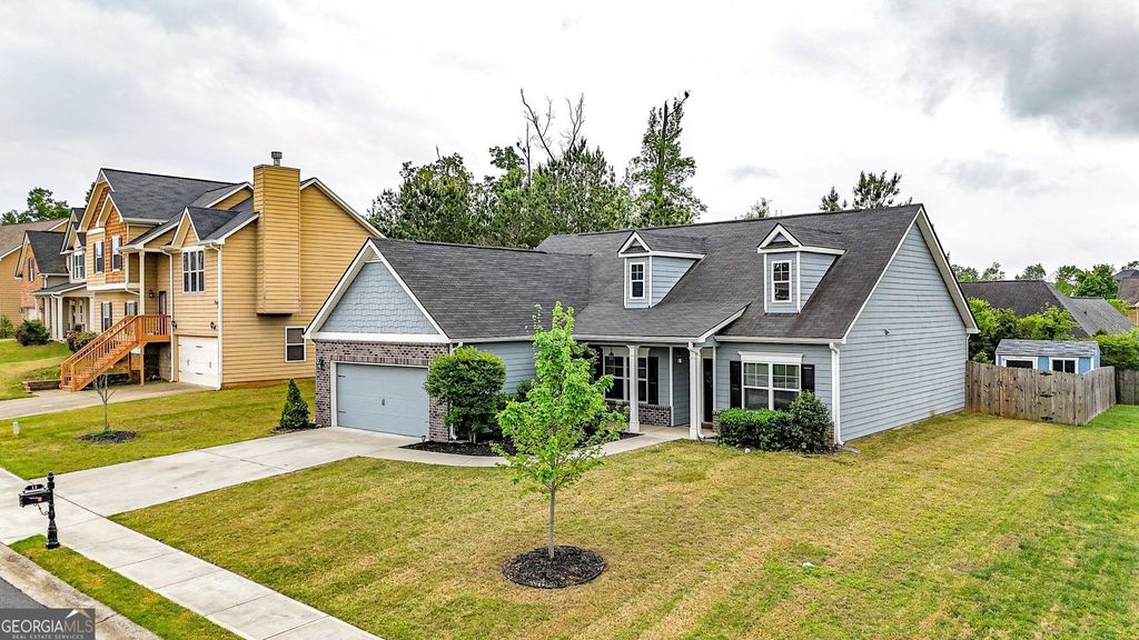 Photo of 12 Winchester Avenue, Adairsville, GA 30103 (MLS # 10756400)