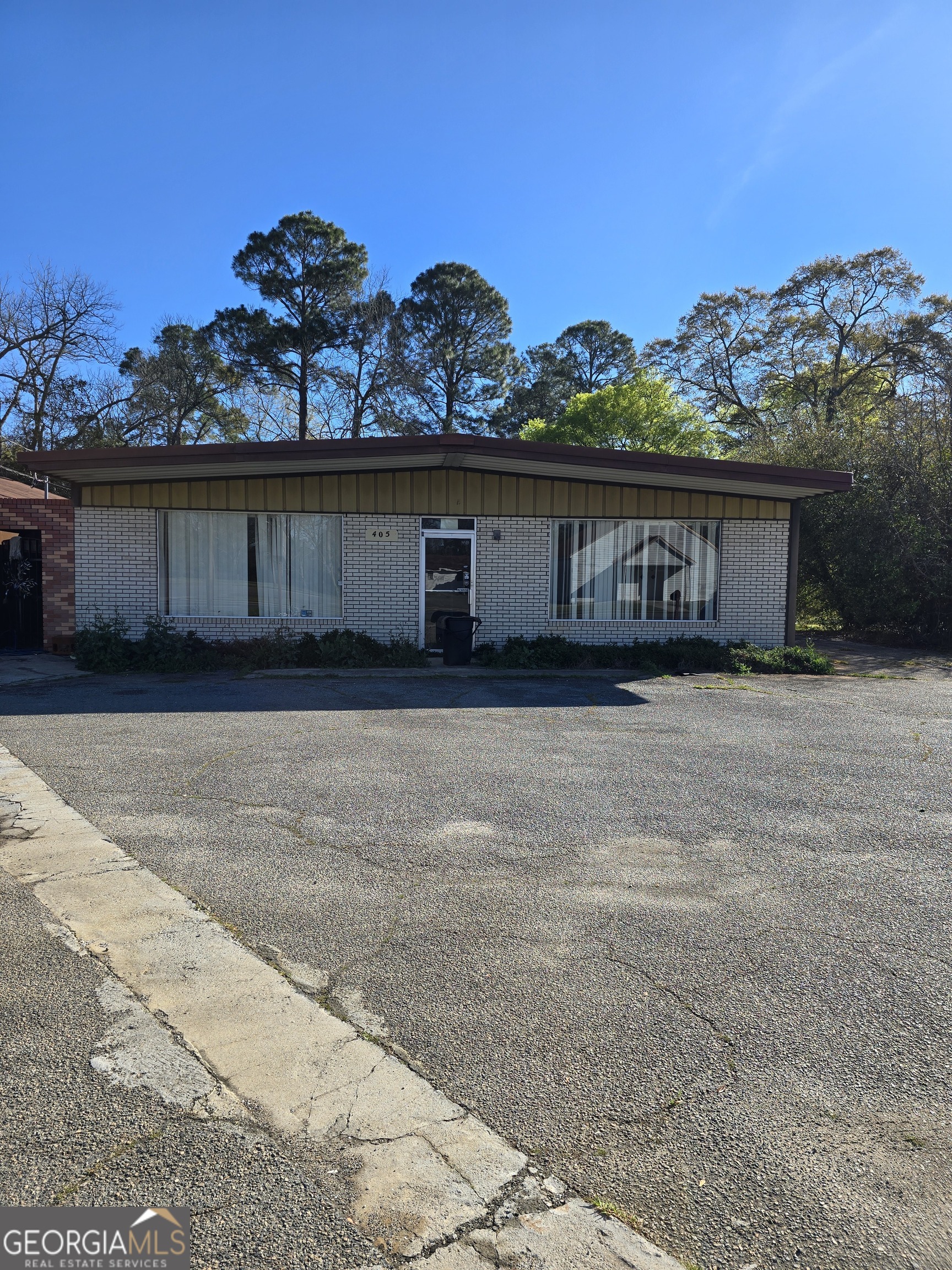 405 Martin Luther King Jr DR