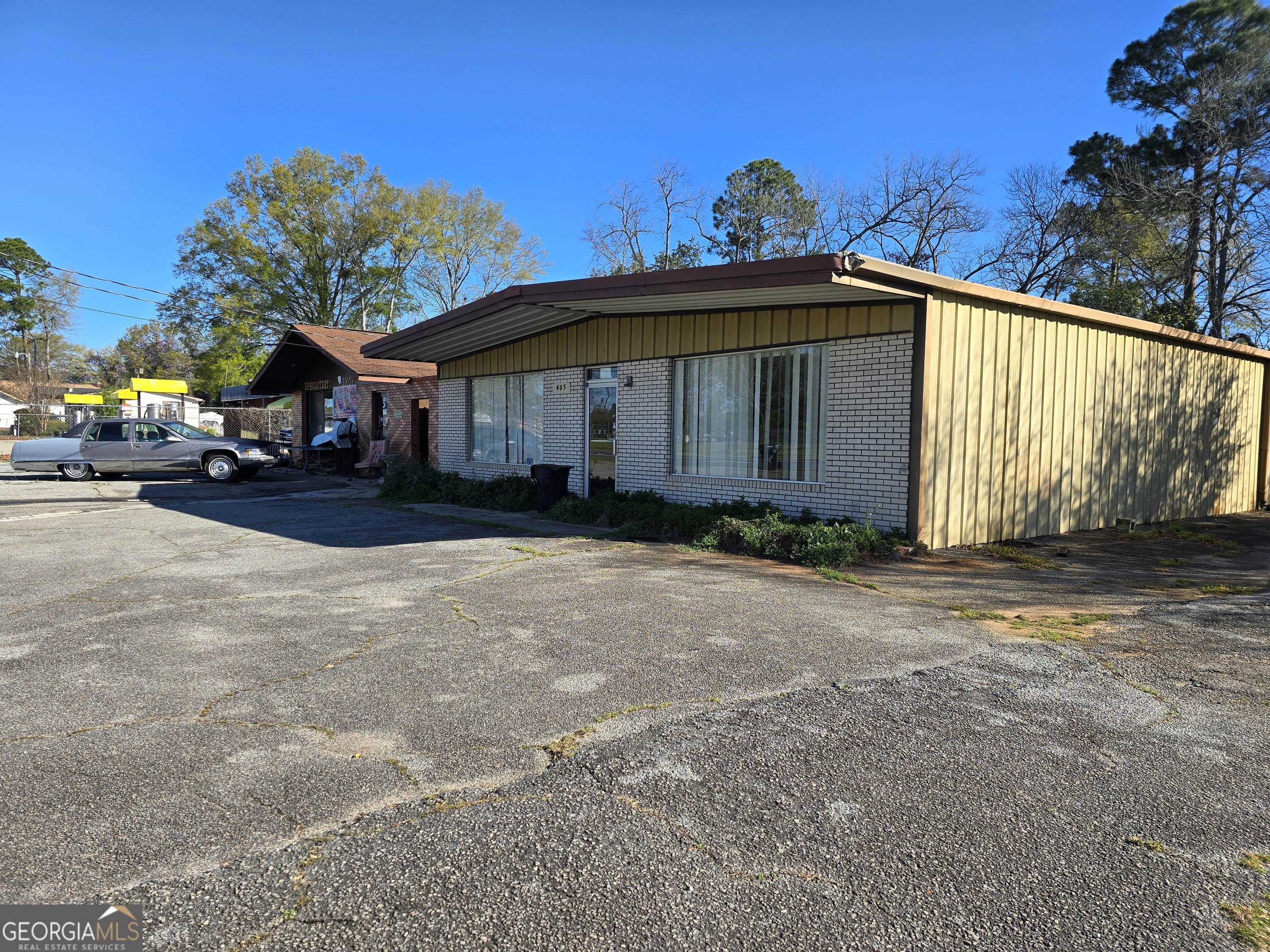 405 Martin Luther King Jr DR