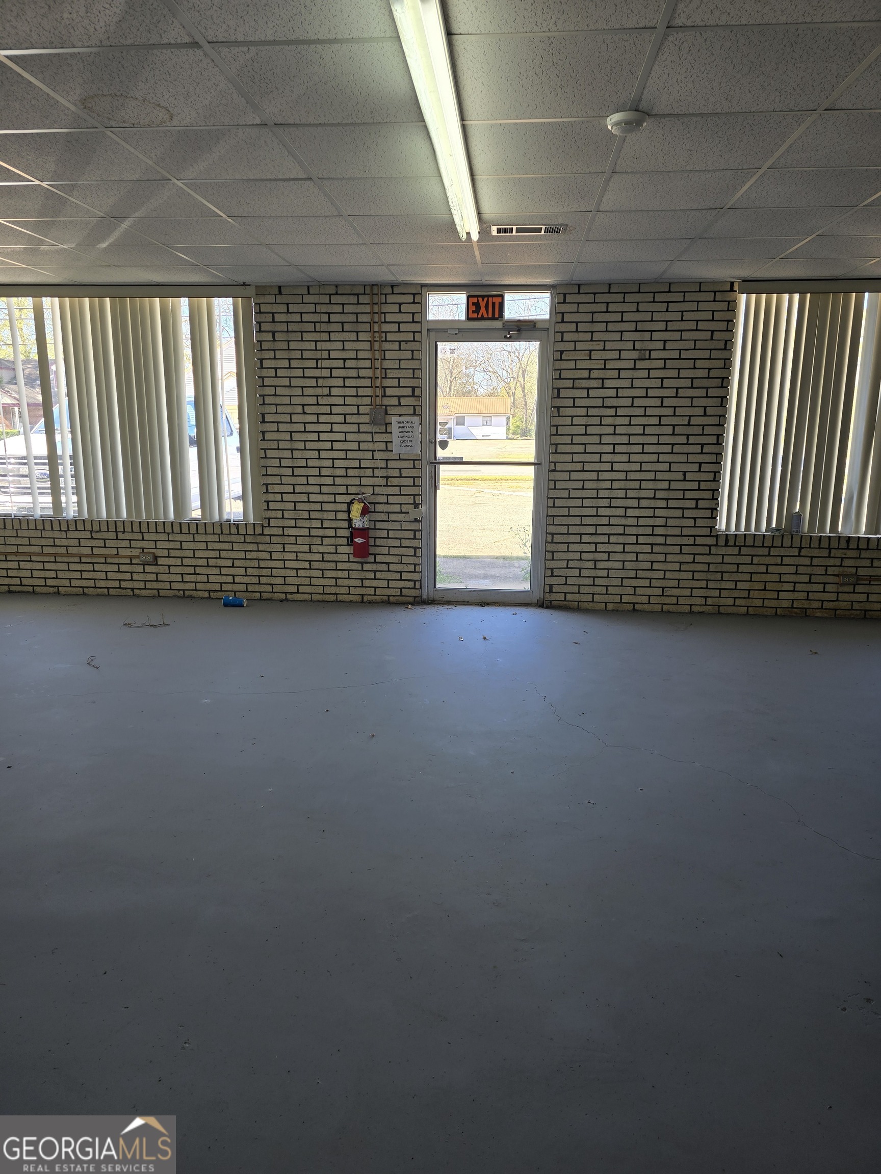 405 Martin Luther King Jr DR