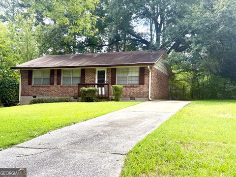 Photo of 35 Darwin Drive, Jonesboro, GA 30238 (MLS # 10595143)