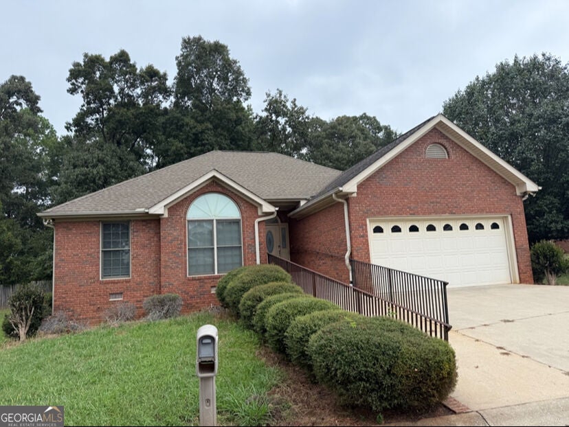 Photo of 70 Golden Oaks Drive, Hartwell, GA 30643 (MLS # 10850408)