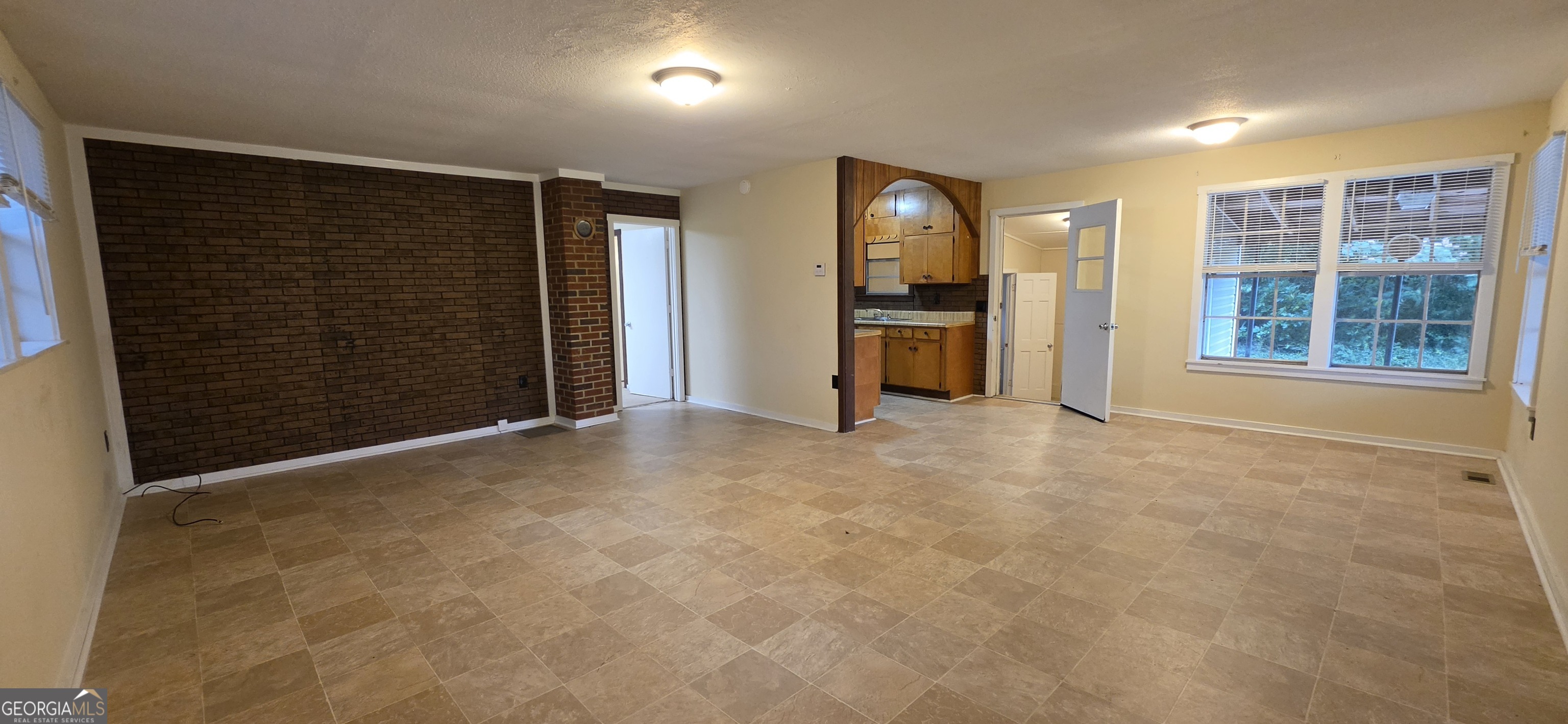 2601 Anderson HWY