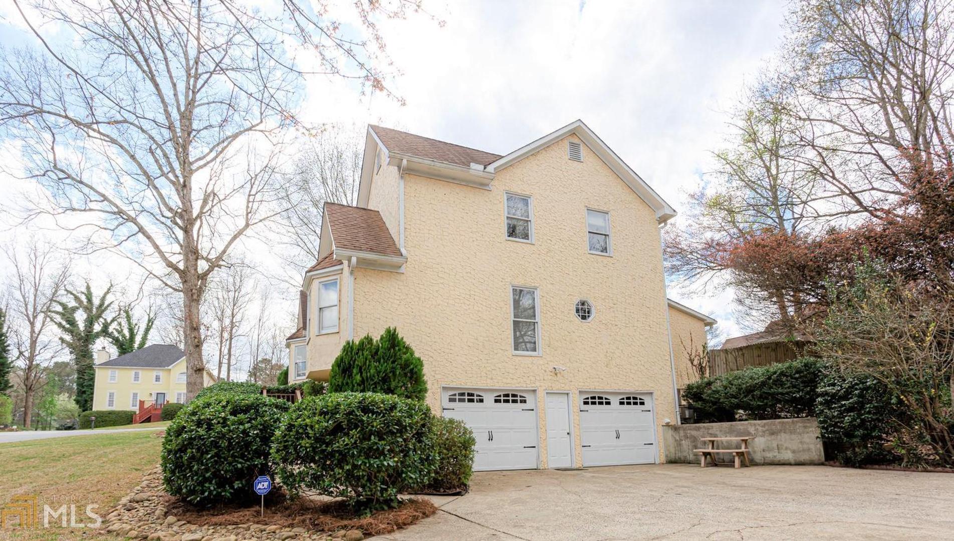 Williams Towne - Residential