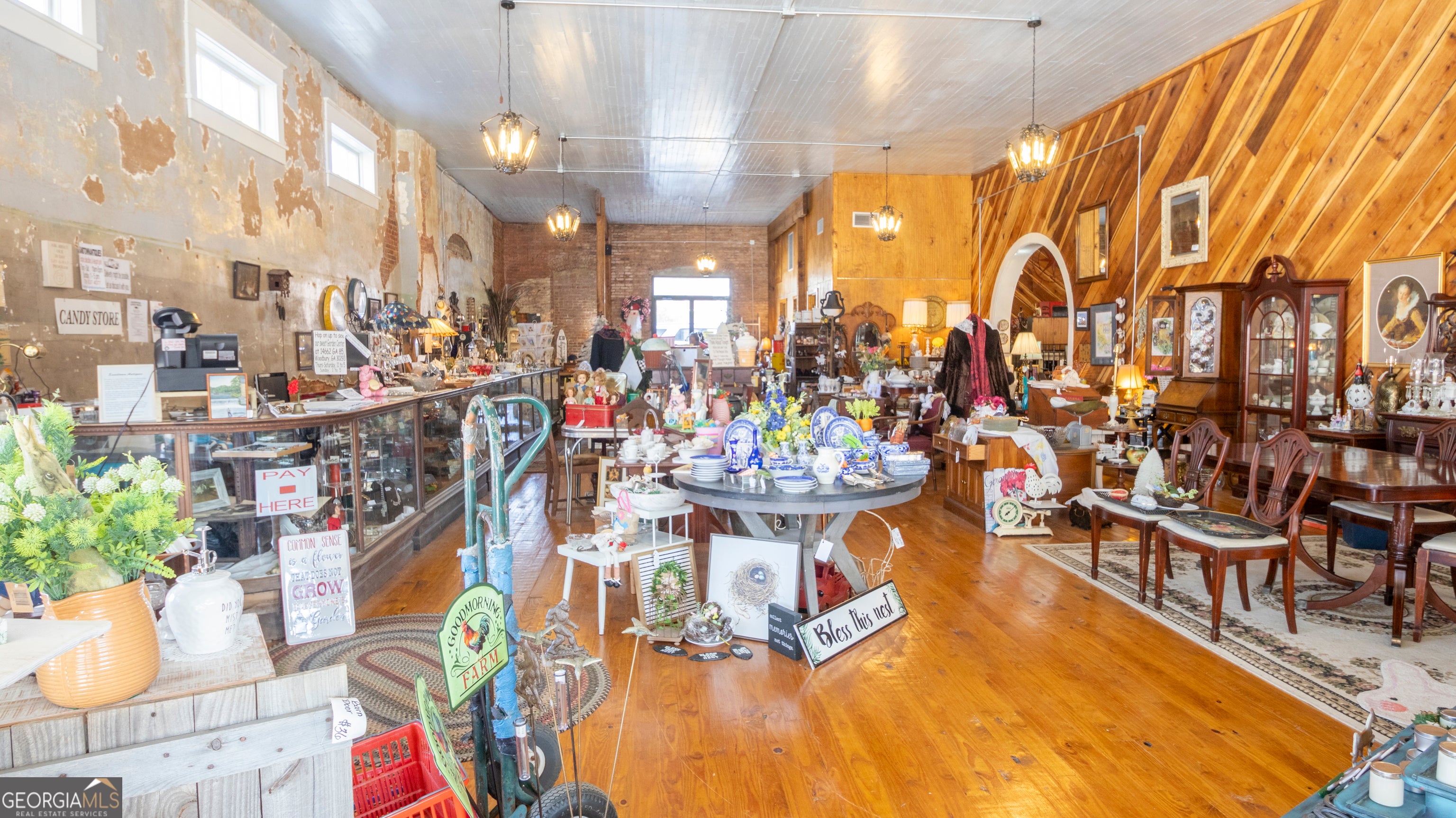 18109 Main ST