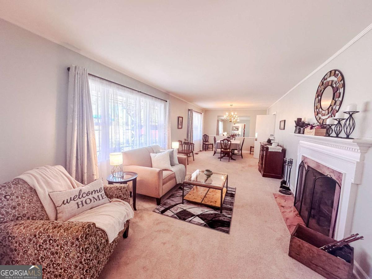 1002 Darby CIR