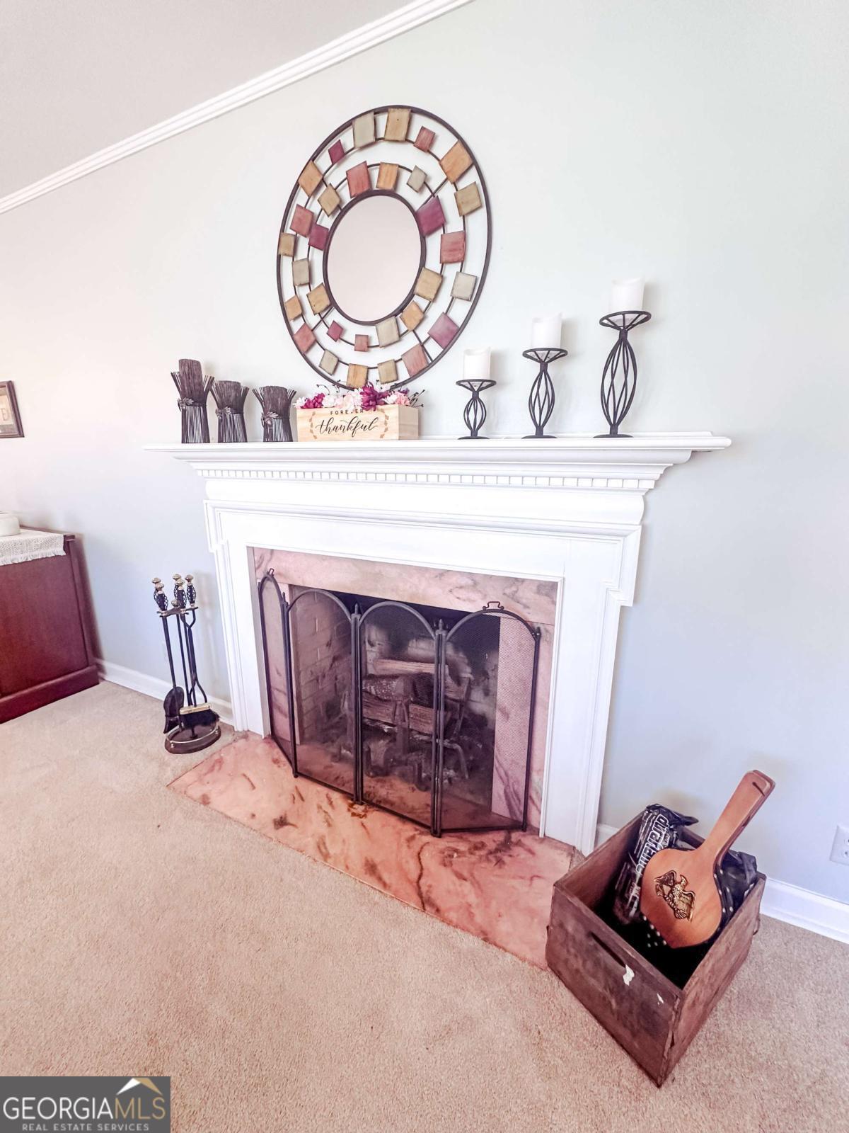 1002 Darby CIR