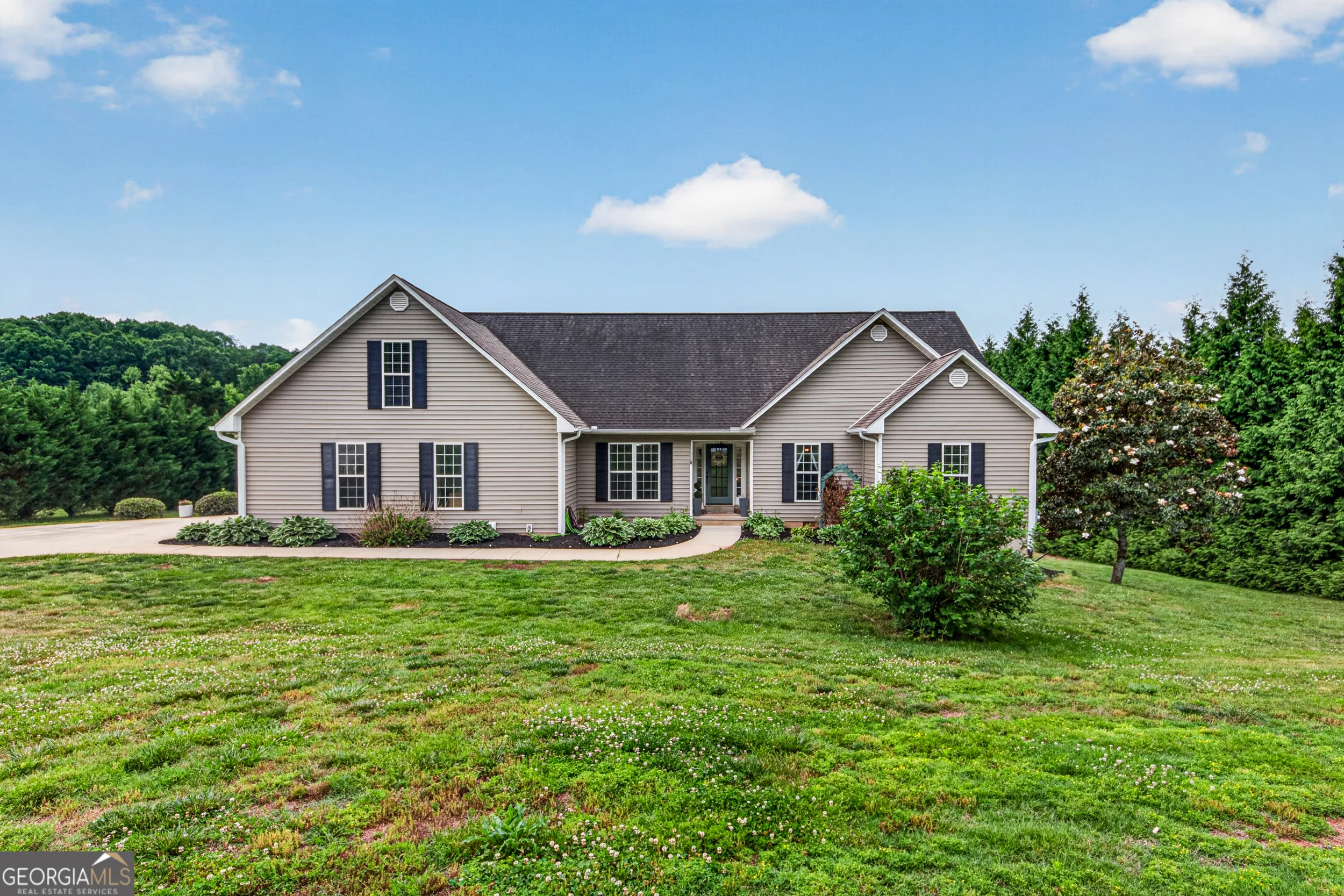 221 Grand Magnolia Lane