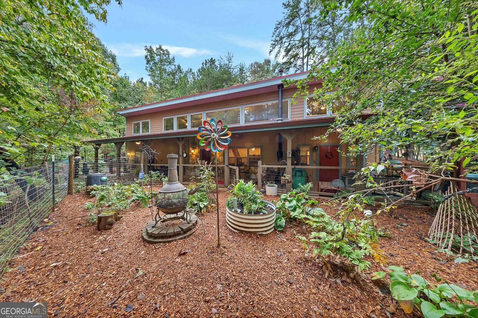 185 Sassafras DR