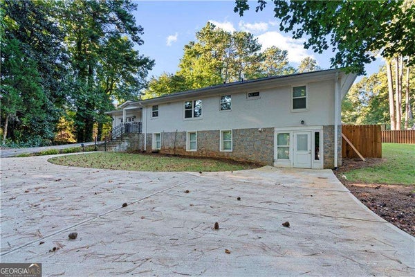 1841 GAINSBOROUGH DR, ATLANTA, GA 30341 - Image dfea8b1466d31e45e30c76d9382c9b7b/416393200