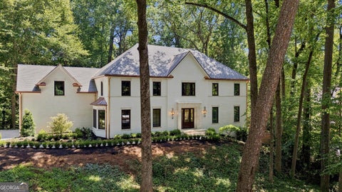 Photo of 4095 Glen Devon Drive NW, Atlanta, GA 30327 (MLS # 10830846)