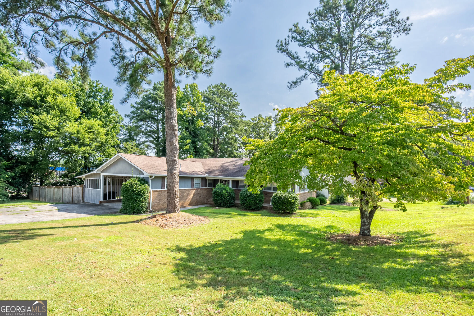 1 Westlyn Drive SW