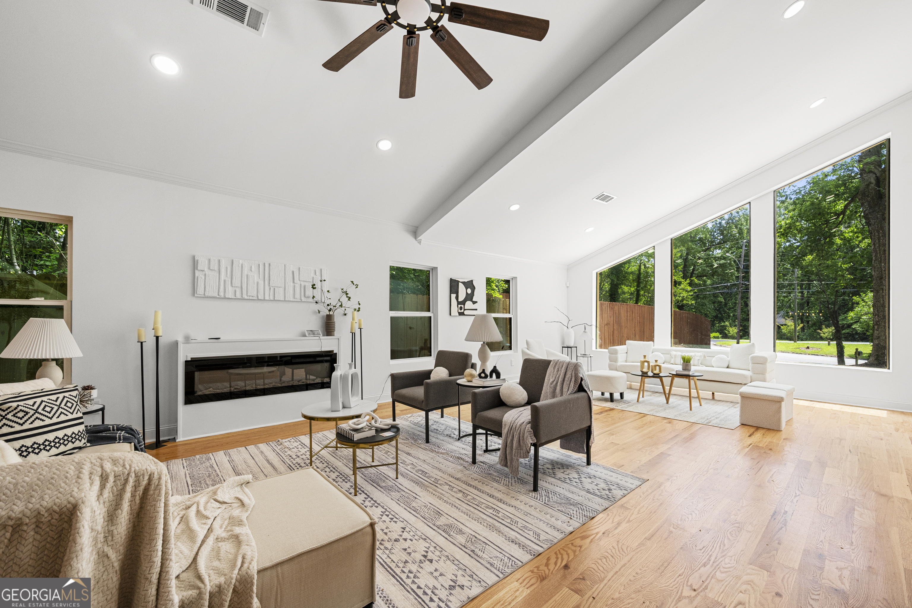 2155 Venetian DR SW