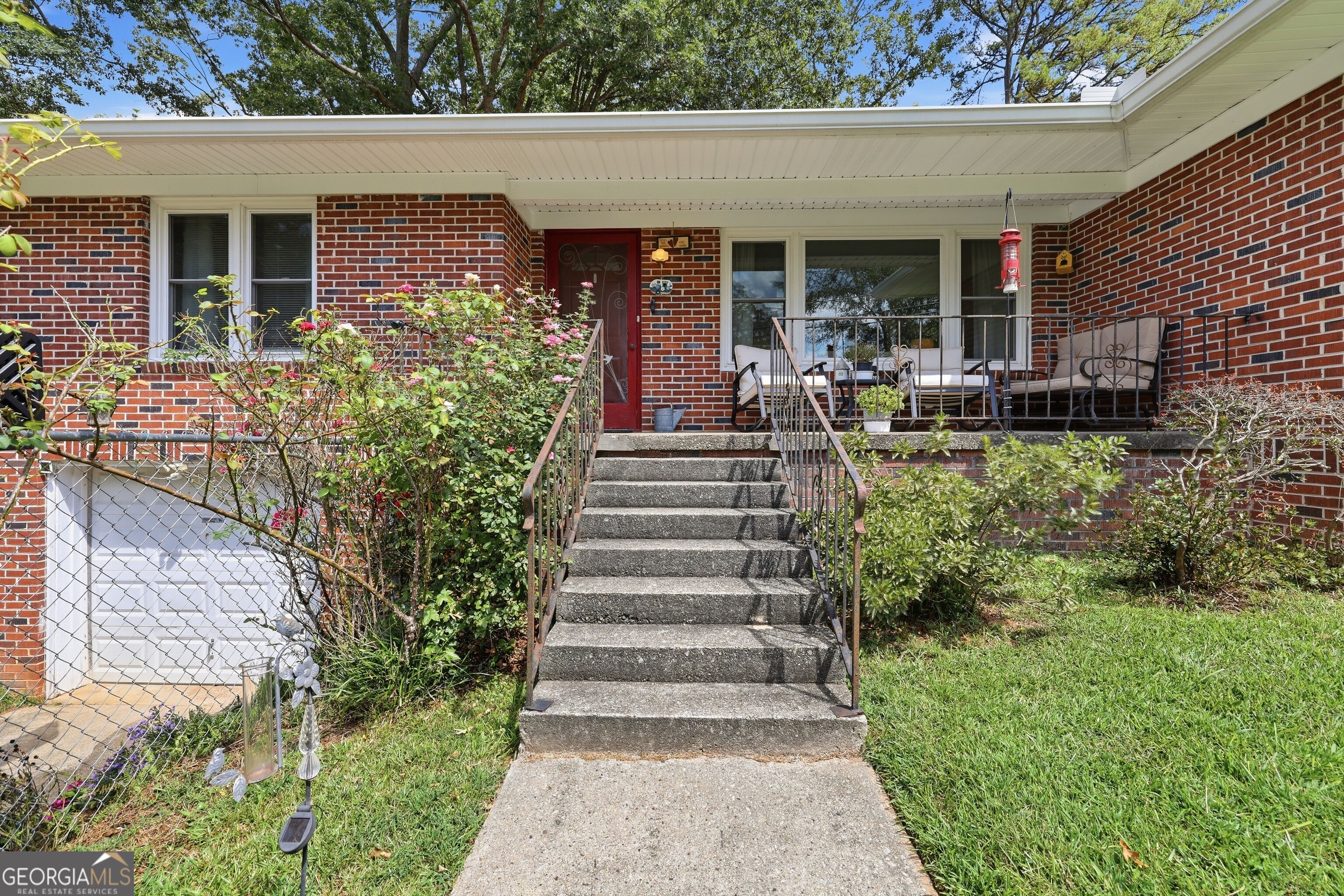107 Valley DR