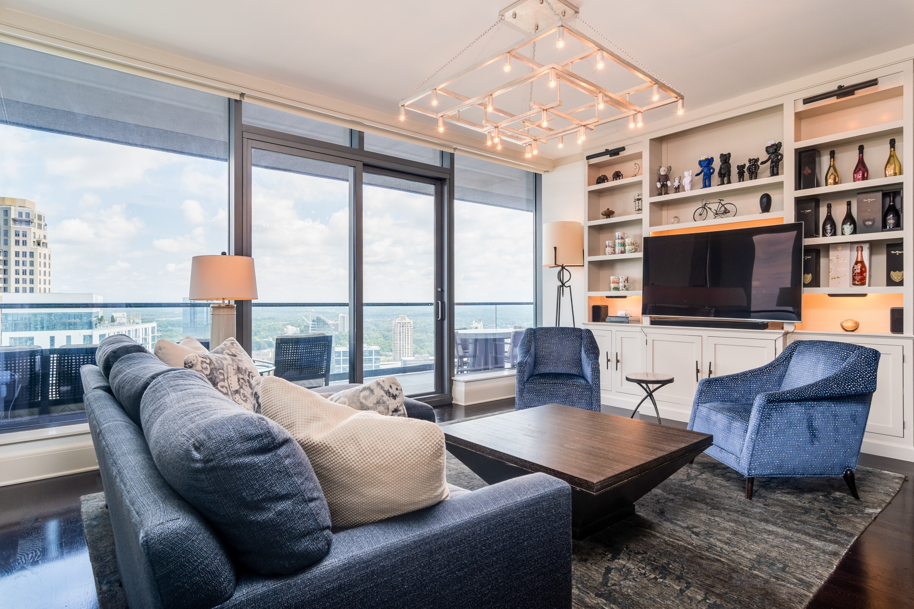 3344 Peachtree RD 3303