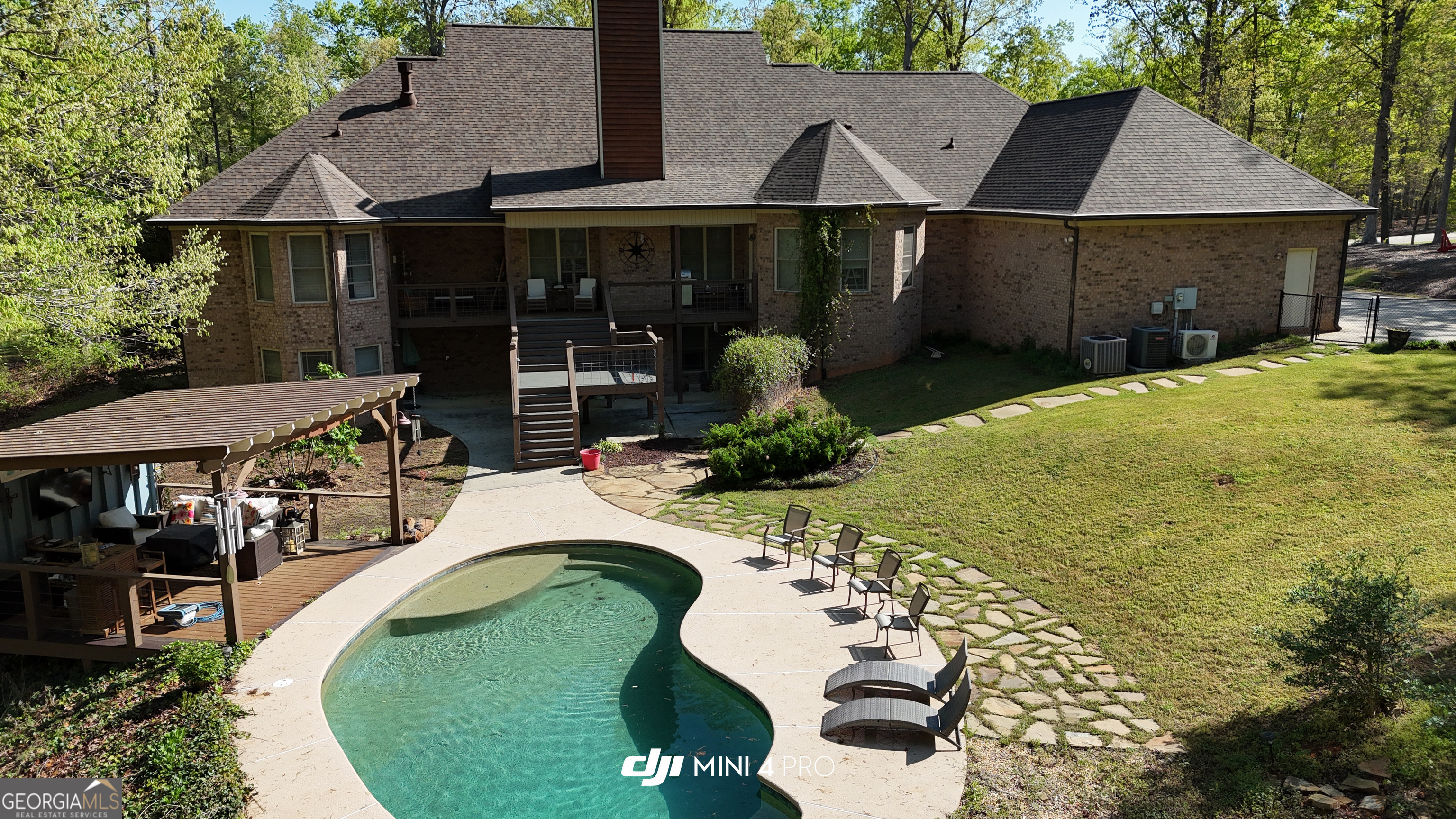 1531 Overlook Pass RD