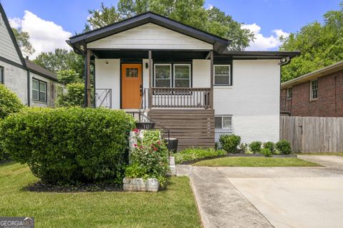 Photo of 70 Chappell Road NW, Atlanta, GA 30314 (MLS # 10698843)