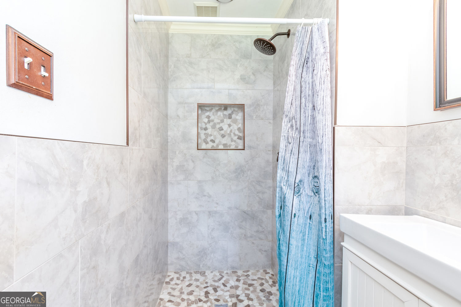 Atlanta, Georgia 30345, United States, 4 Bedrooms Bedrooms, ,2 BathroomsBathrooms,Residential,Active,195660