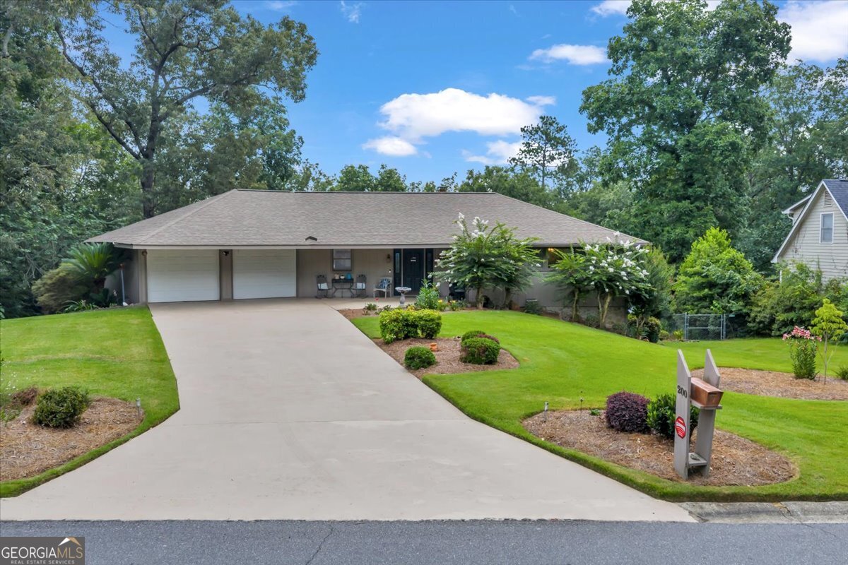 200 Oak Forest LN