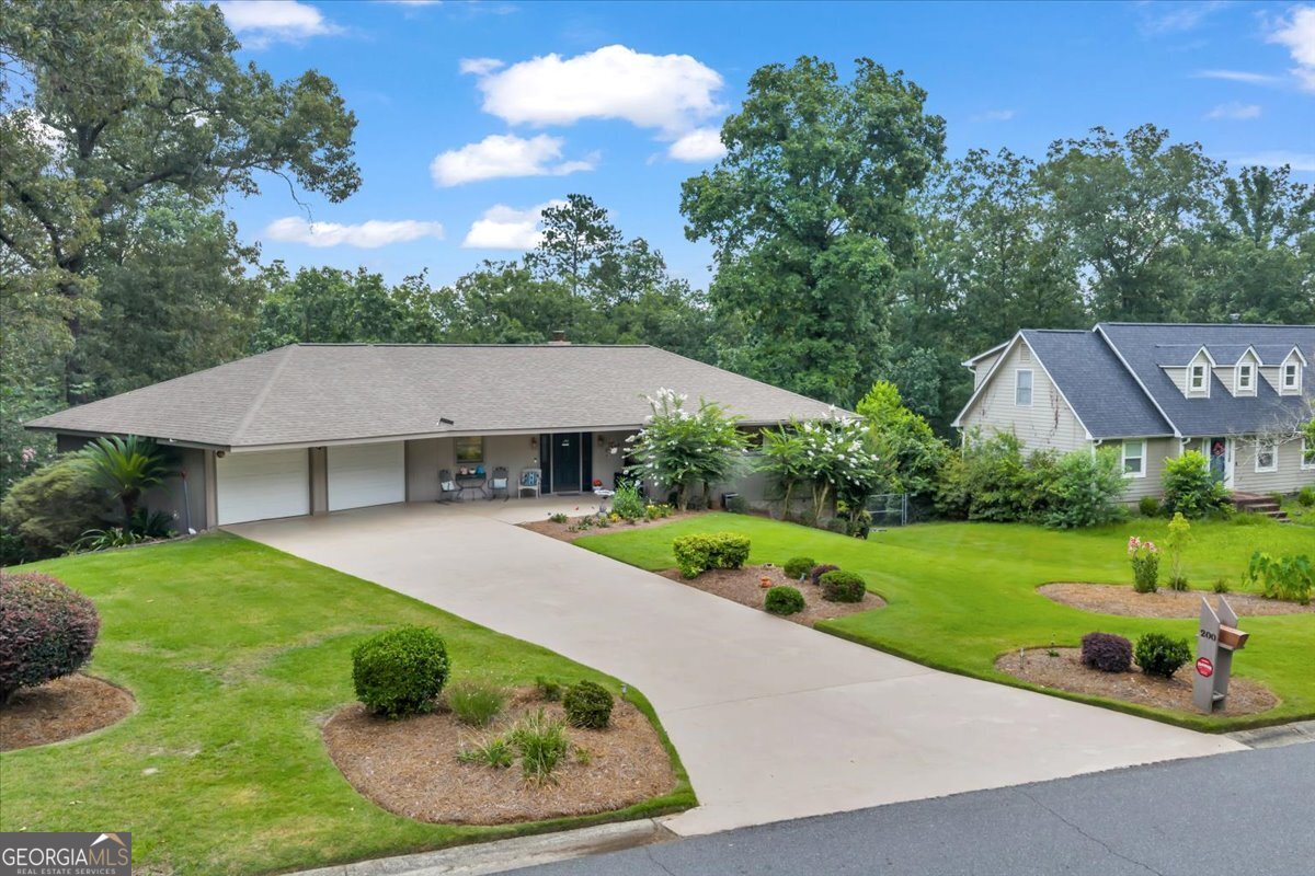200 Oak Forest LN
