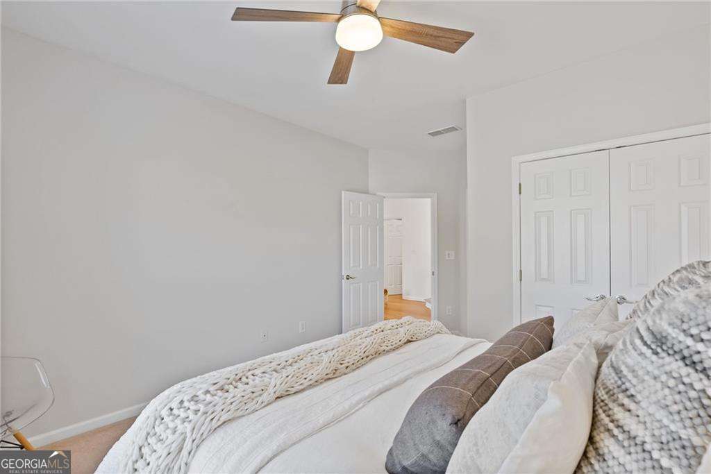 Lakefield Manor - Residential