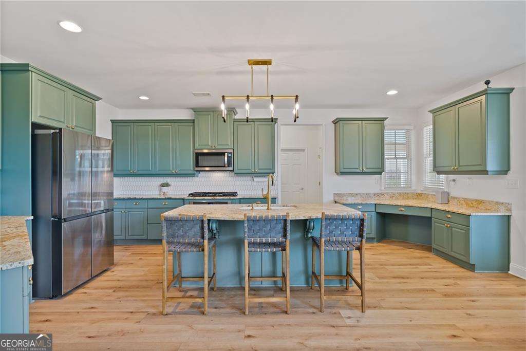 Lakefield Manor - Residential