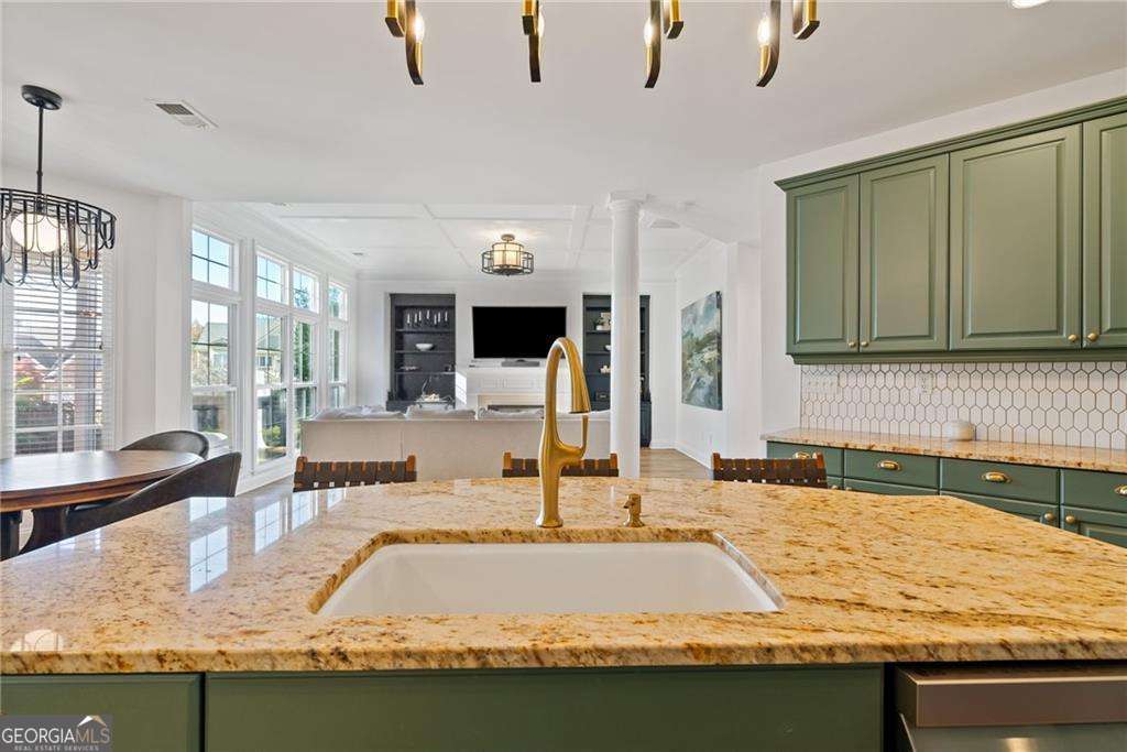 Lakefield Manor - Residential