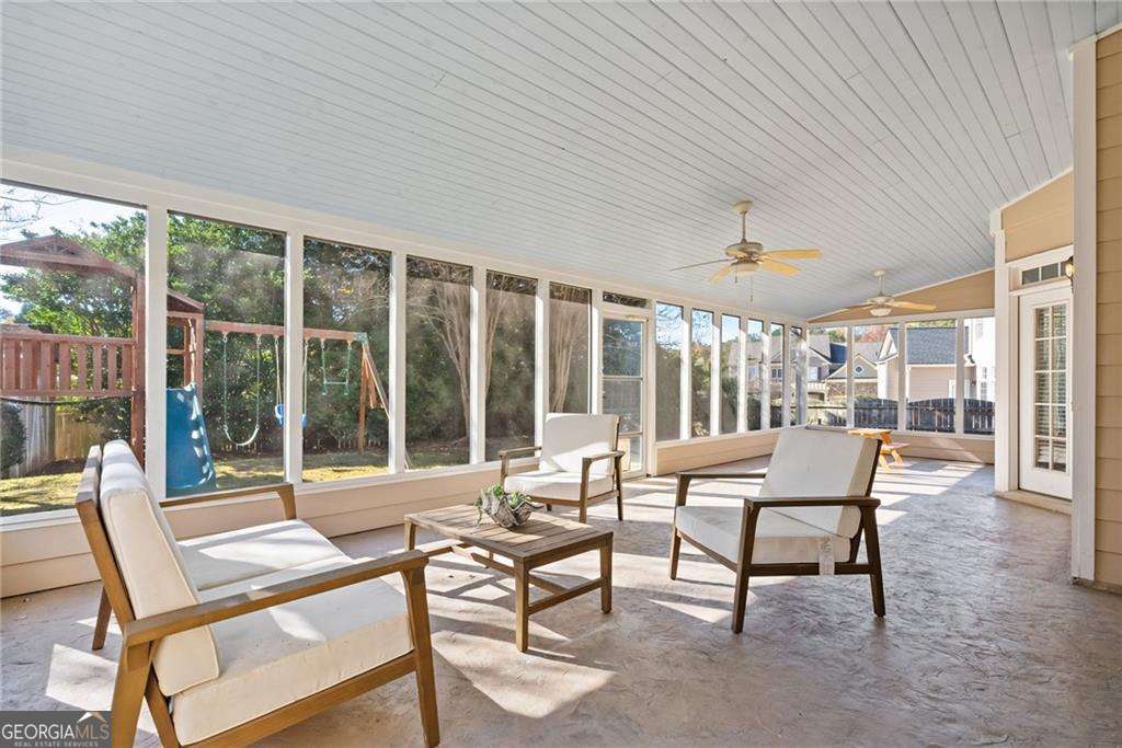 Lakefield Manor - Residential