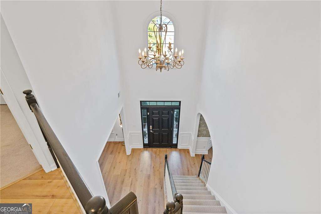 Lakefield Manor - Residential