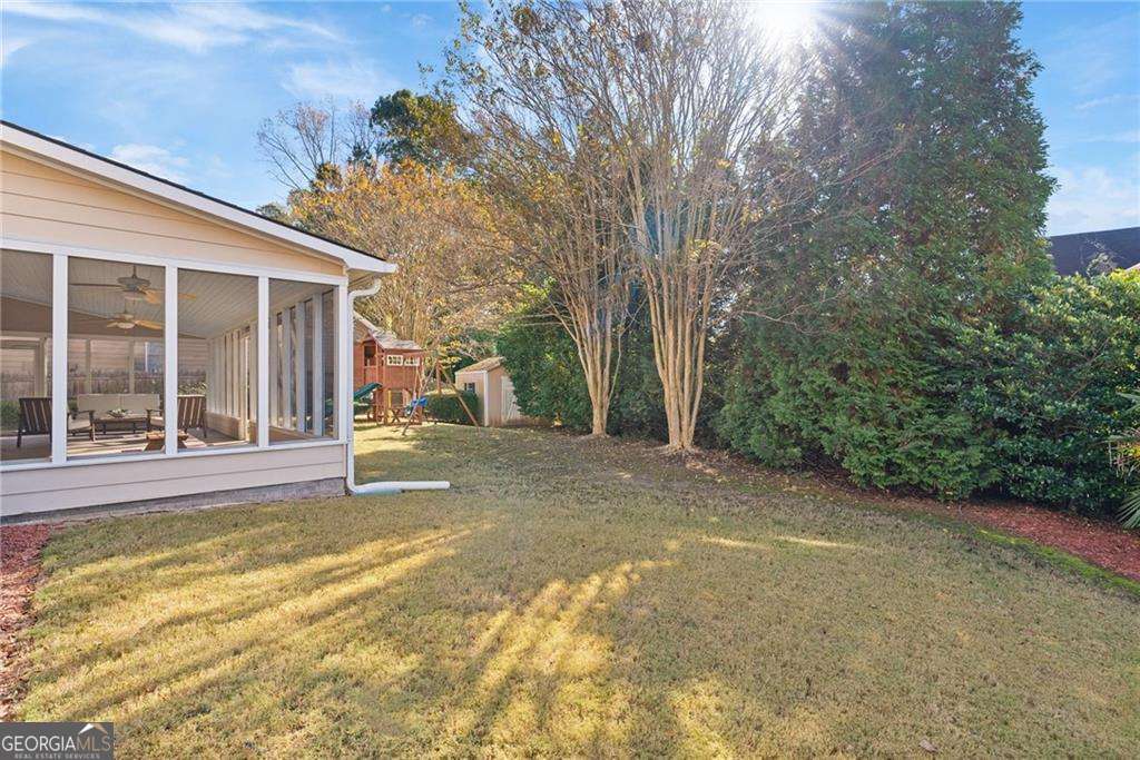 Lakefield Manor - Residential