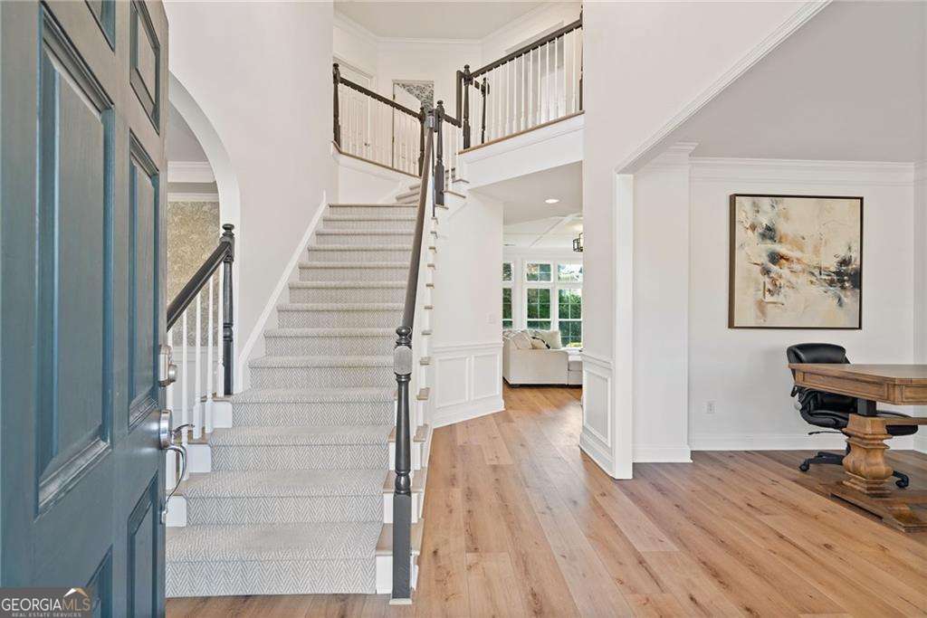 Lakefield Manor - Residential