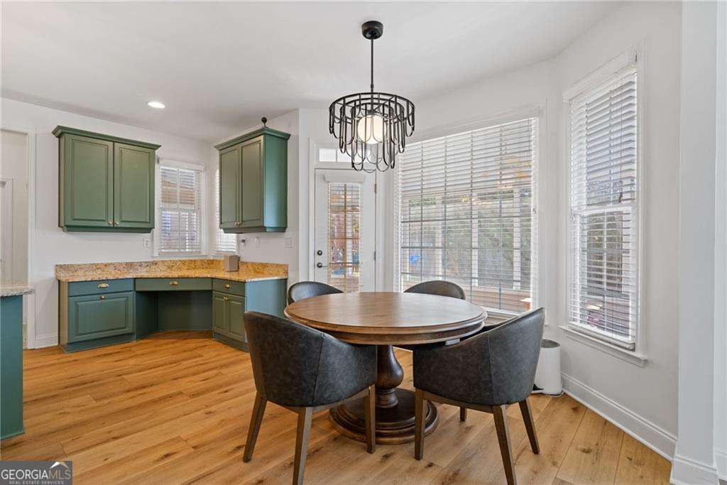 Lakefield Manor - Residential