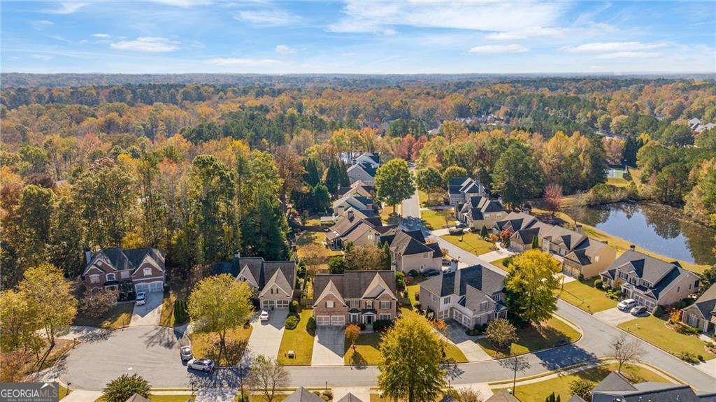 Lakefield Manor - Residential