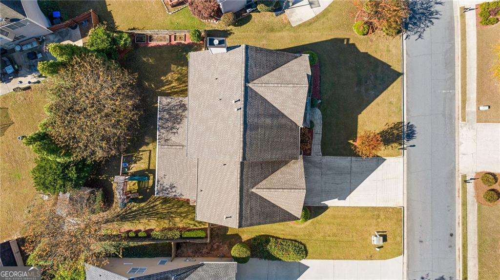 Lakefield Manor - Residential