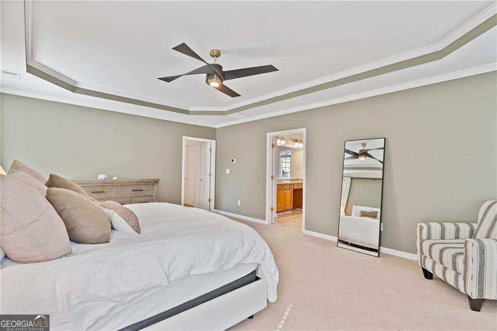 Lakefield Manor - Residential