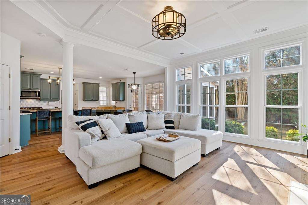 Lakefield Manor - Residential