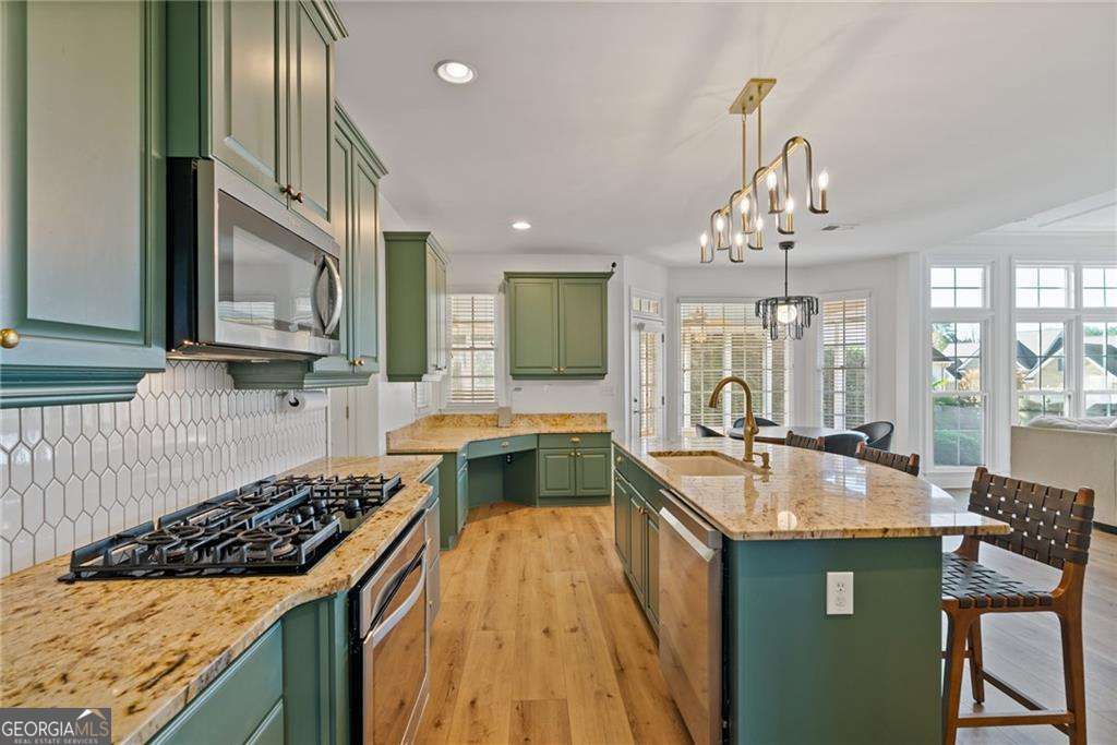 Lakefield Manor - Residential