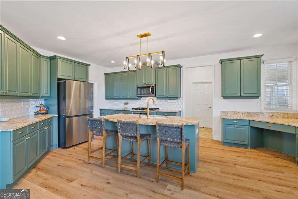 Lakefield Manor - Residential