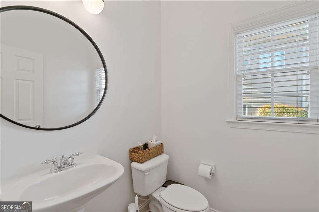 Lakefield Manor - Residential