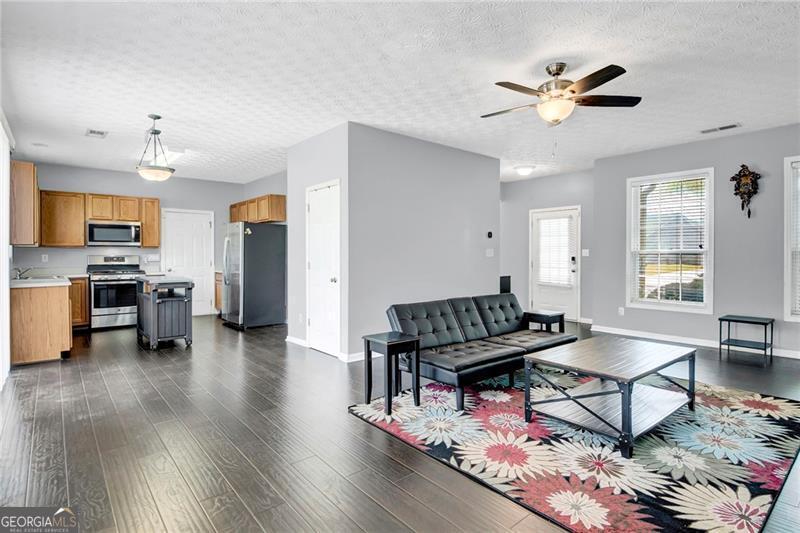 201 Ancient Oaks WAY