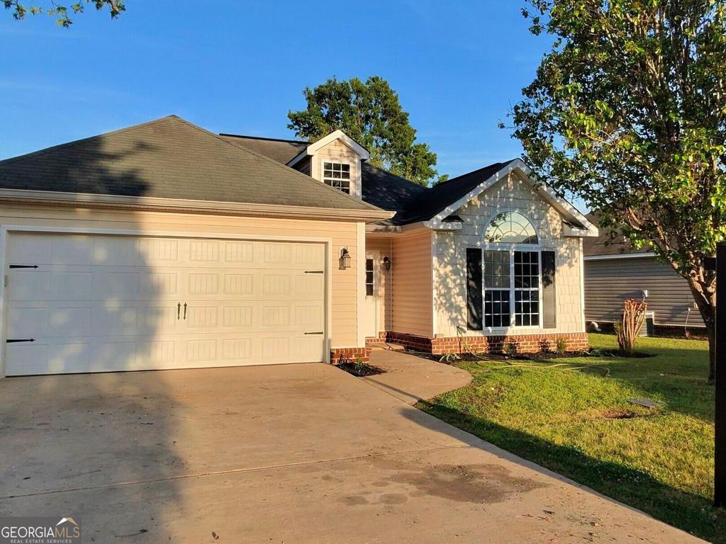 Photo of 410 Madison Place Parkway, Byron, GA 31008 (MLS # 10730045)