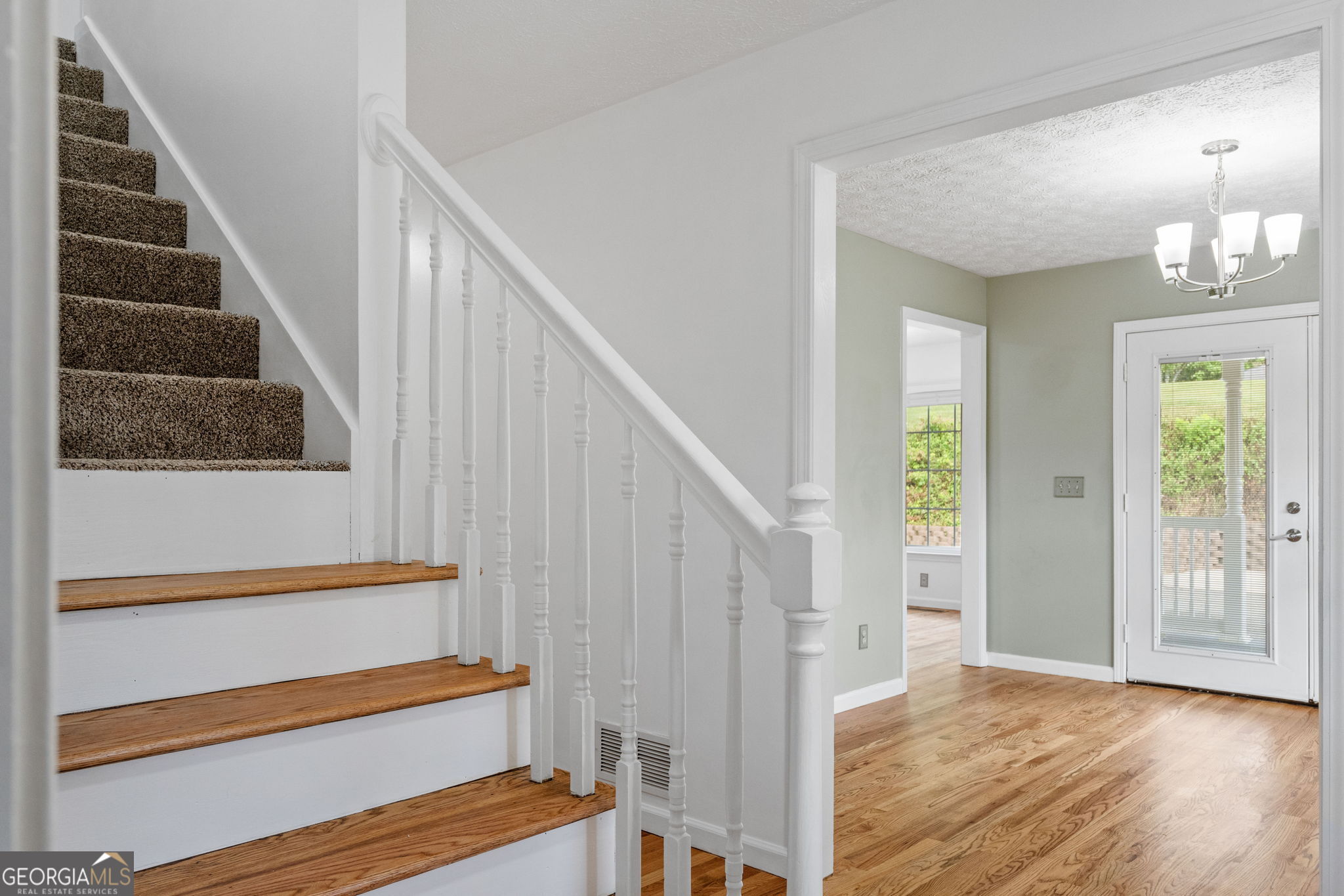 206 Piney Woods DR