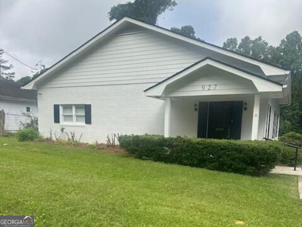 Photo of 927 S Hill Street, Griffin, GA 30224 (MLS # 10657991)