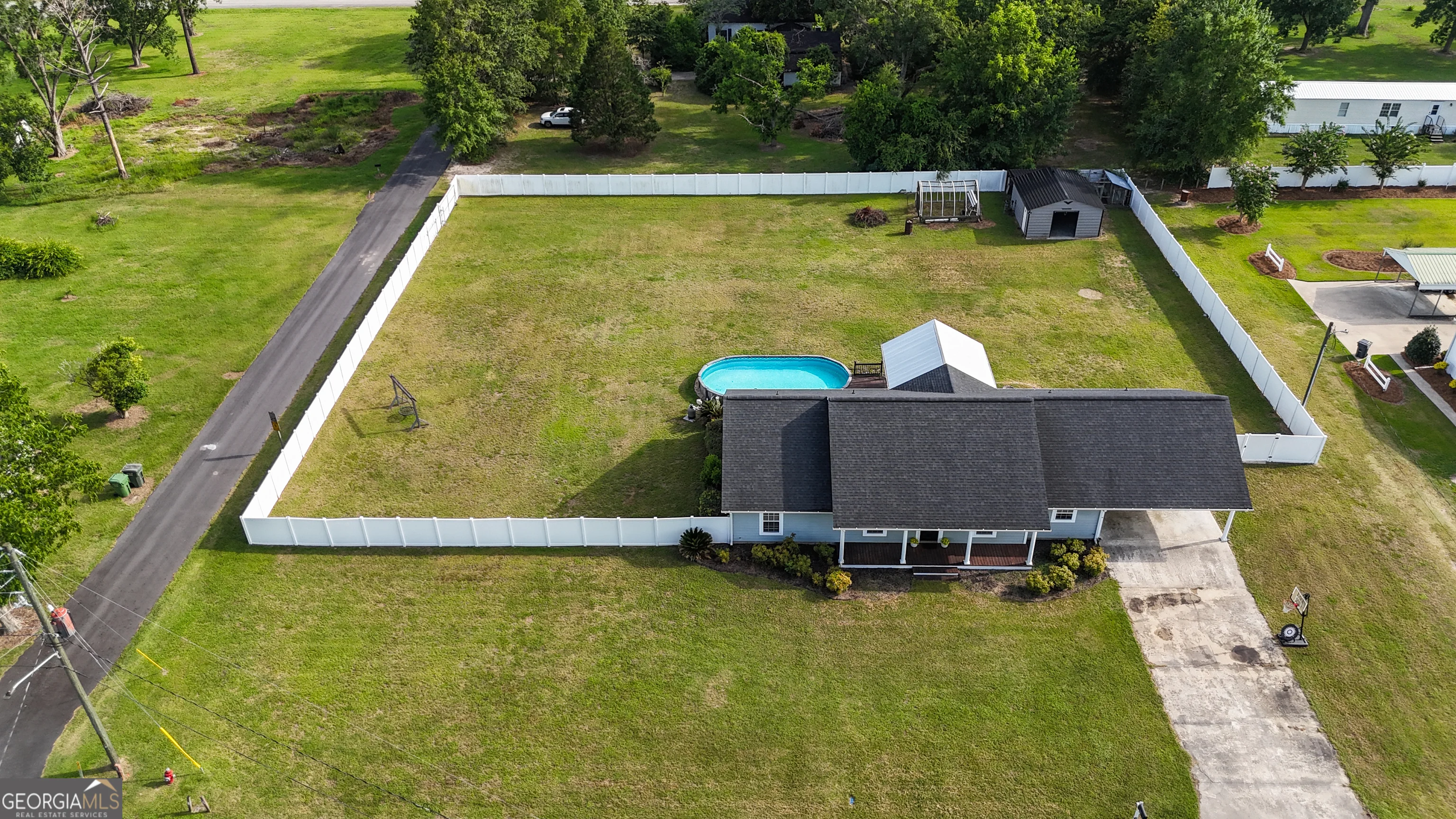 415 Walter Street, Odum, GA, 31555