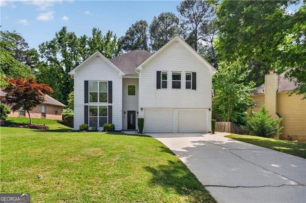 Photo of 371 Shyrewood Drive, Lawrenceville, GA 30043 (MLS # 10763463)