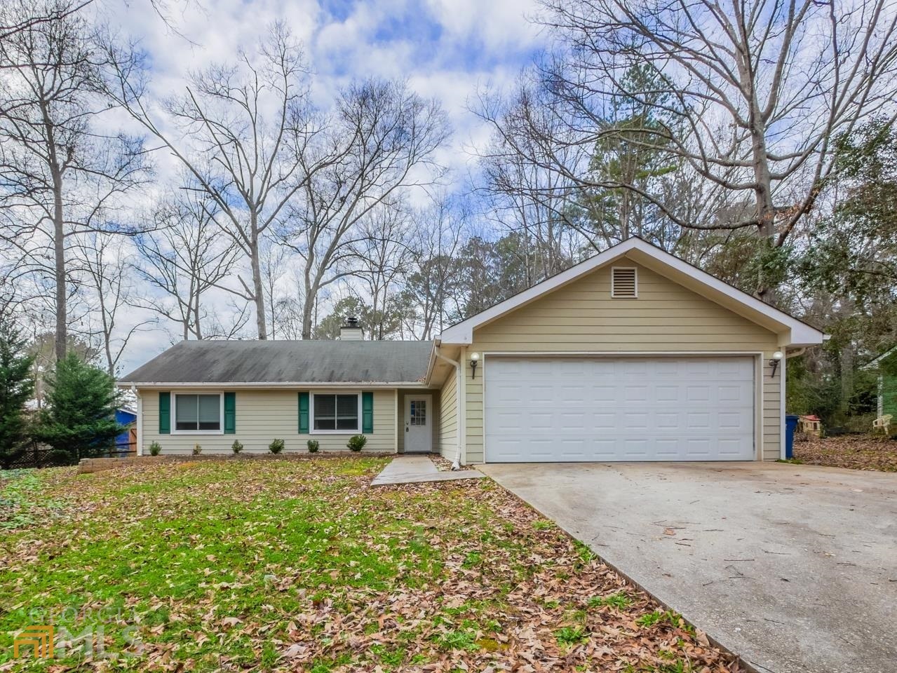Welcome to this gorgeous neighborhood! Terrific 3 bedroom and 2 bath home with a 2 car garage. You'll enjoy preparing meals in the gorgeous kitchen with sleek counters, tiled backsplash, stainless appliances, and beautiful spacious cabinetry. Entertaining is a breeze with this great floor plan complete with cozy fireplace. The main bedroom boasts a private ensuite and walk-in closet. Other bedrooms offer plush carpet, ceiling fans, and sizable closets. Relax with your favorite drink in the fenced in backyard with a patio, and great potential for adding personal touches. Hurry, this won't last long!