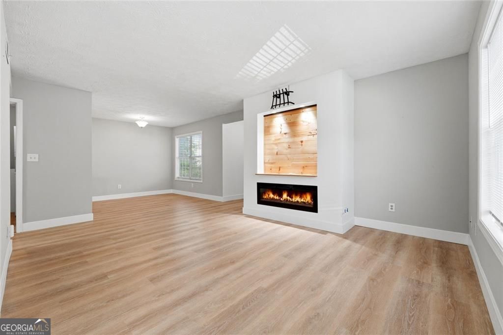 1403 Glenleaf DR