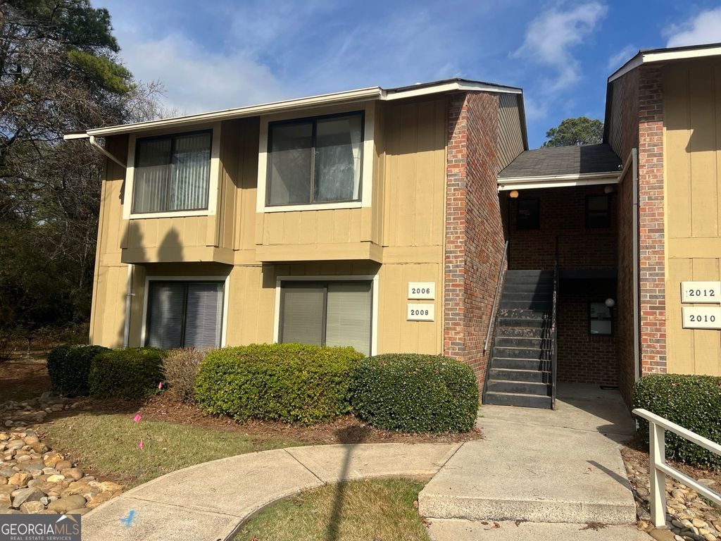 Photo of 2006 Powers Ferry Trace SE, Marietta, GA 30067 (MLS # 10664946)