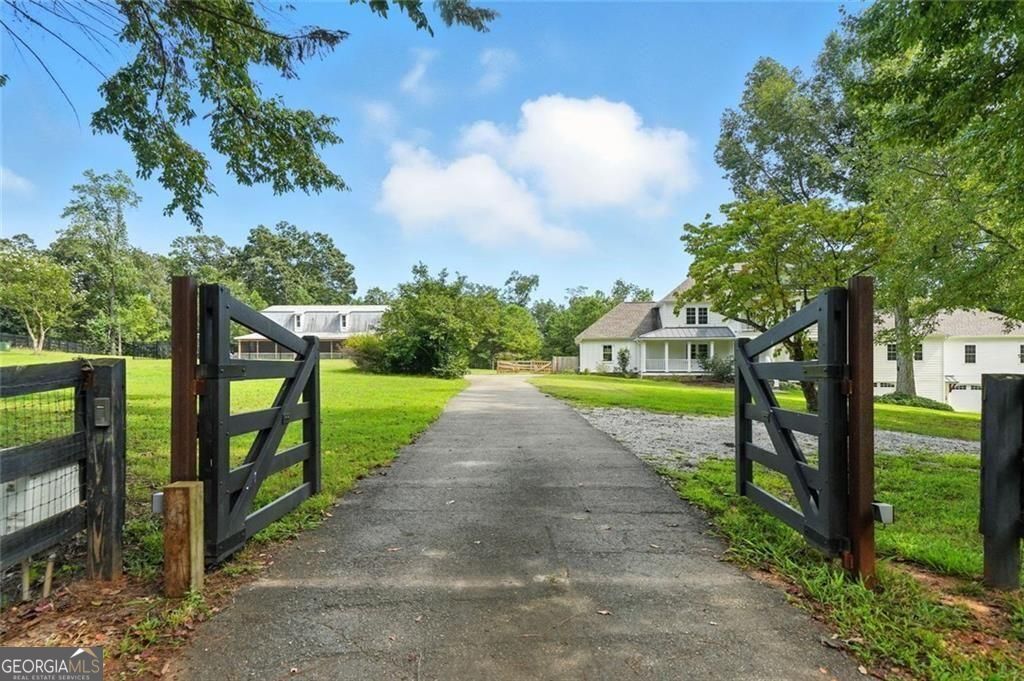 1092 Old Lathemtown RD